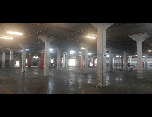 3,862M² WAREHOUSE TO LET IN NEW GERMANY